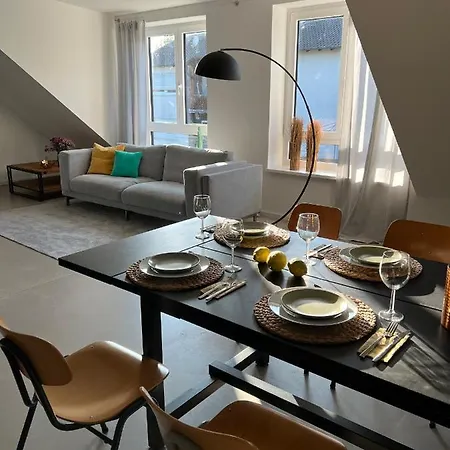 Ruhige Mit 2 Schlafzimmern Auf 80qm *